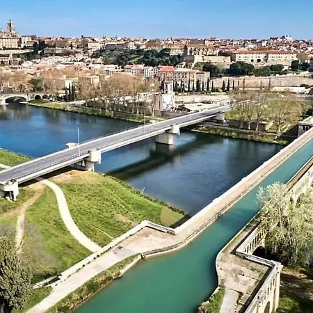 Room-jacuzzy-beziers Apartment